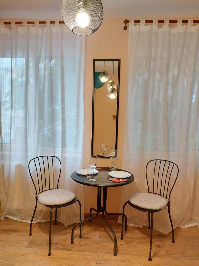 Laroka House Cosy Studio Universitate Boekarest Buitenkant foto