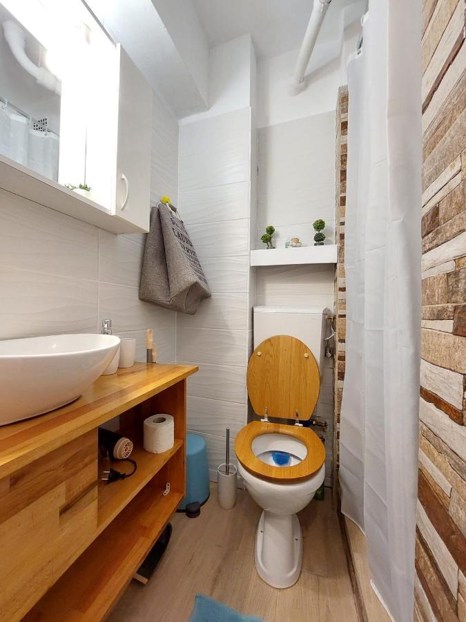 Laroka House Cosy Studio Universitate Boekarest Buitenkant foto